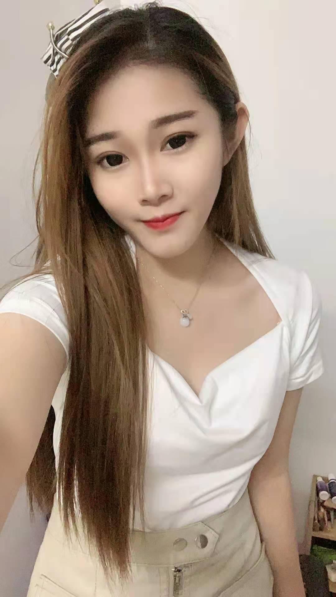 高端外围性感嫩妹